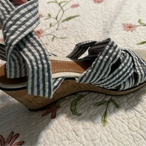 Sperry Topsider Seersucker Ankle Tie Cork Wedges Size 7 -7.5